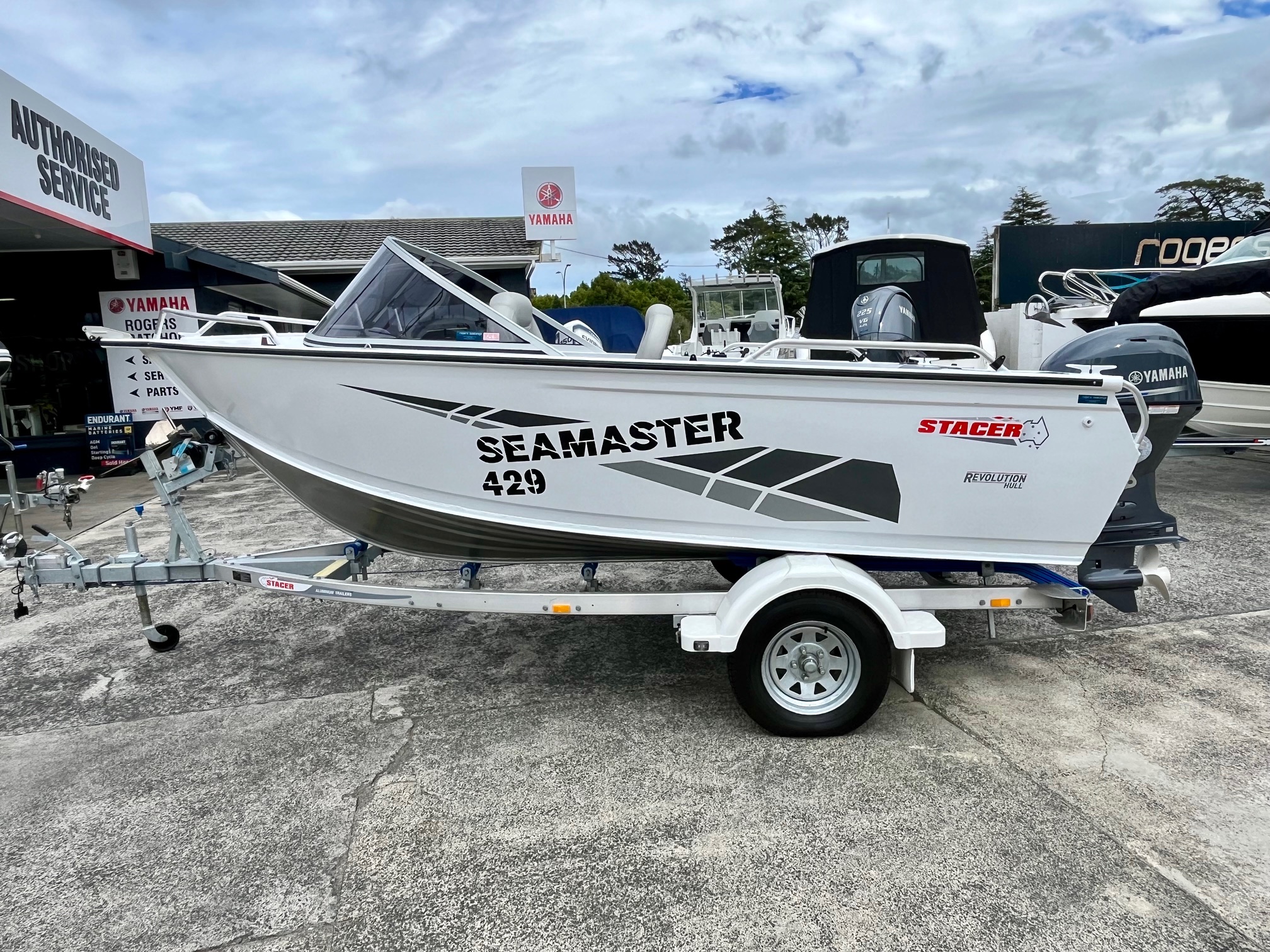 Rogers Boatshop: Stacer / 429 Sea Master / 2024