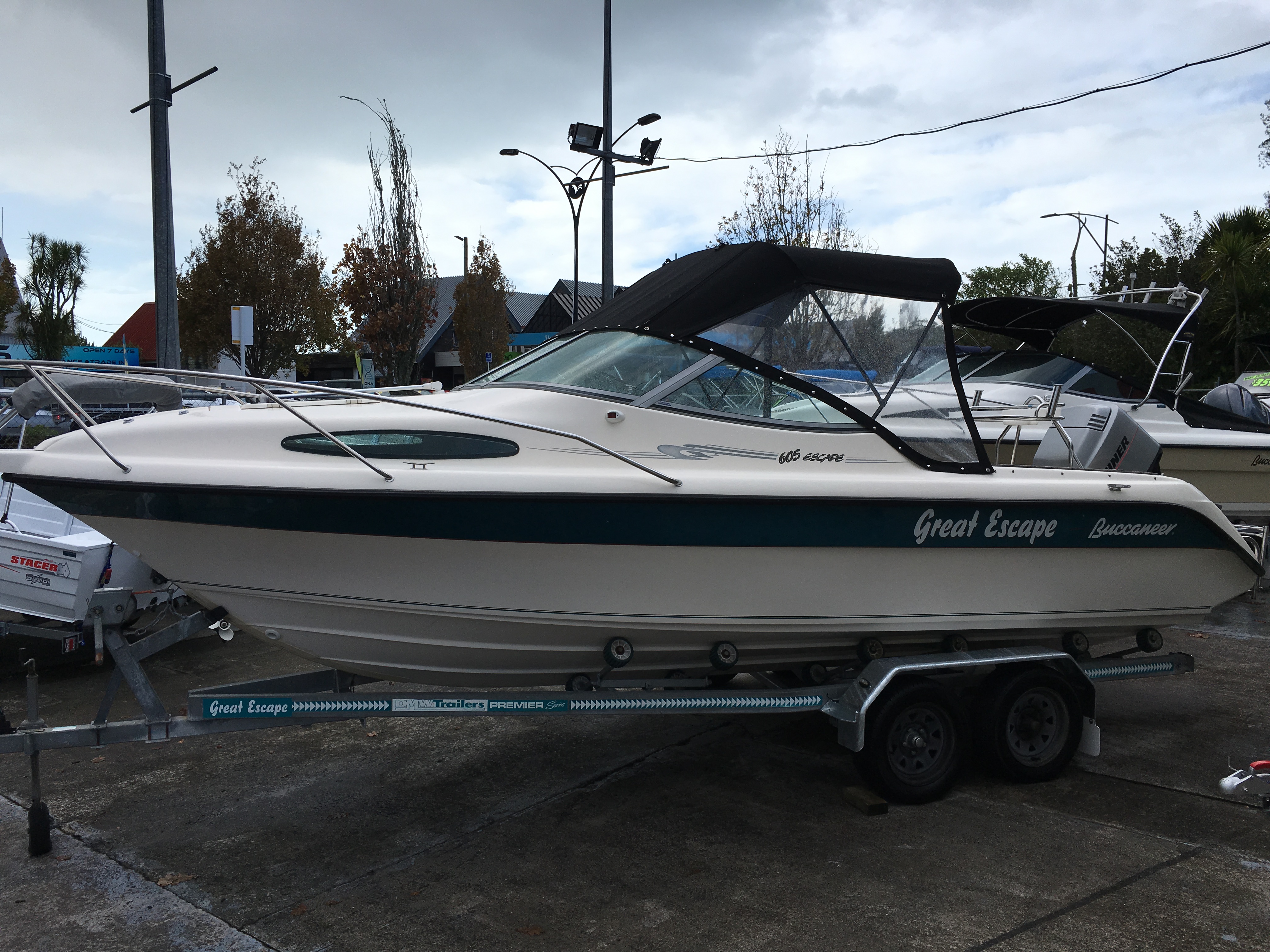 Rogers Boatshop: Buccaneer / 605 Escape / 2002