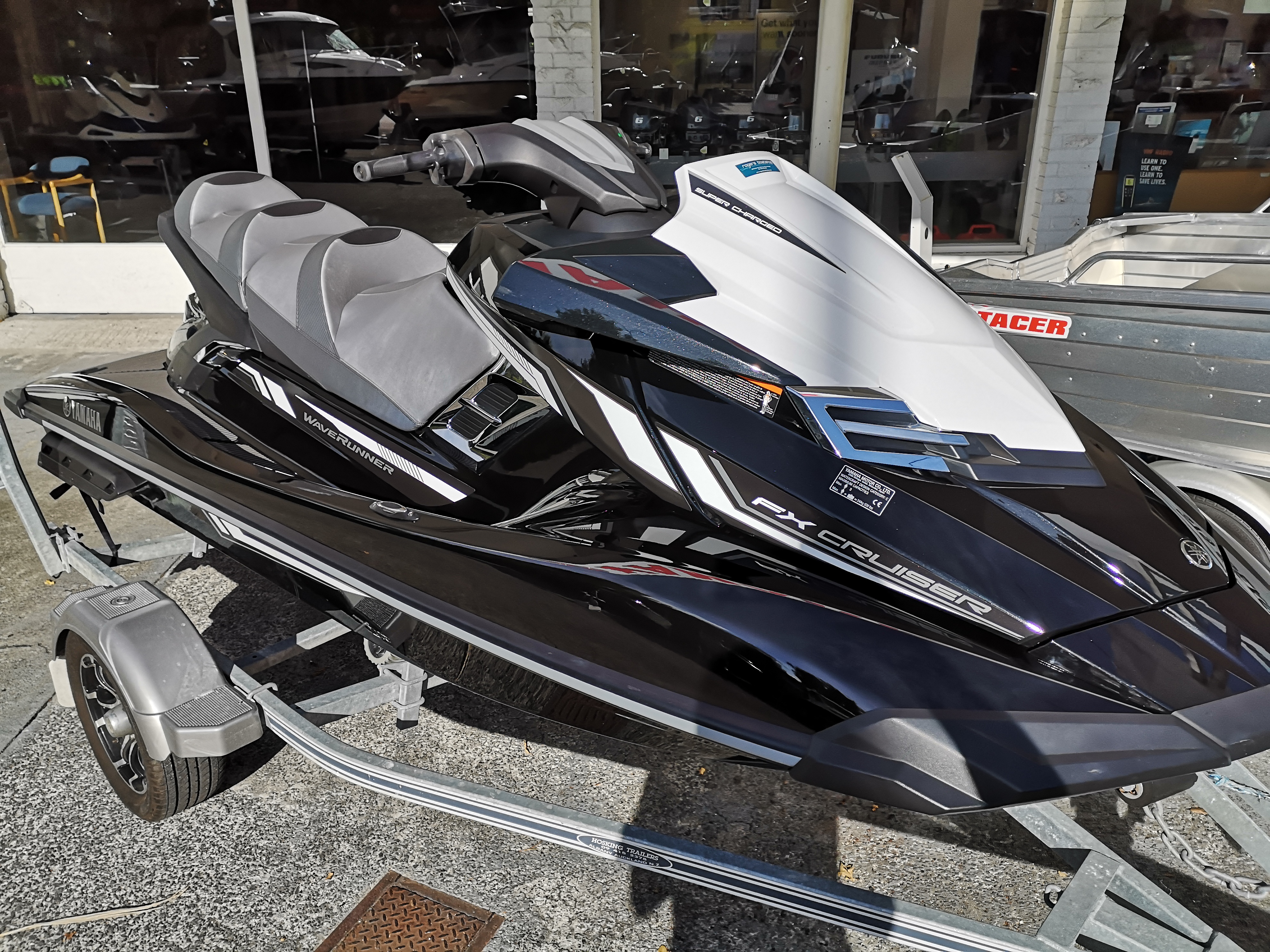 Rogers Boatshop: Yamaha / FX SVHO Cruiser / 2017