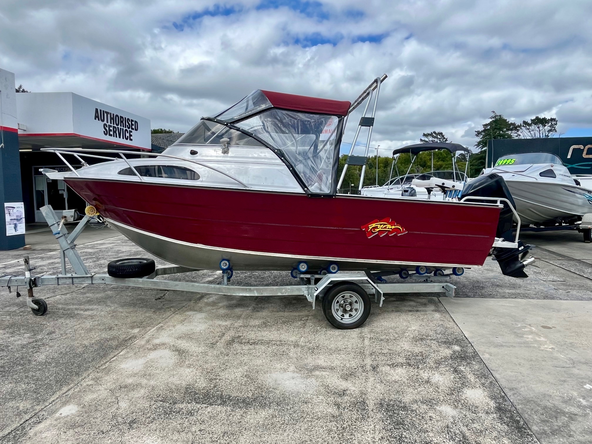 Rogers Boatshop: Fyran / 550 Horizon / 2005