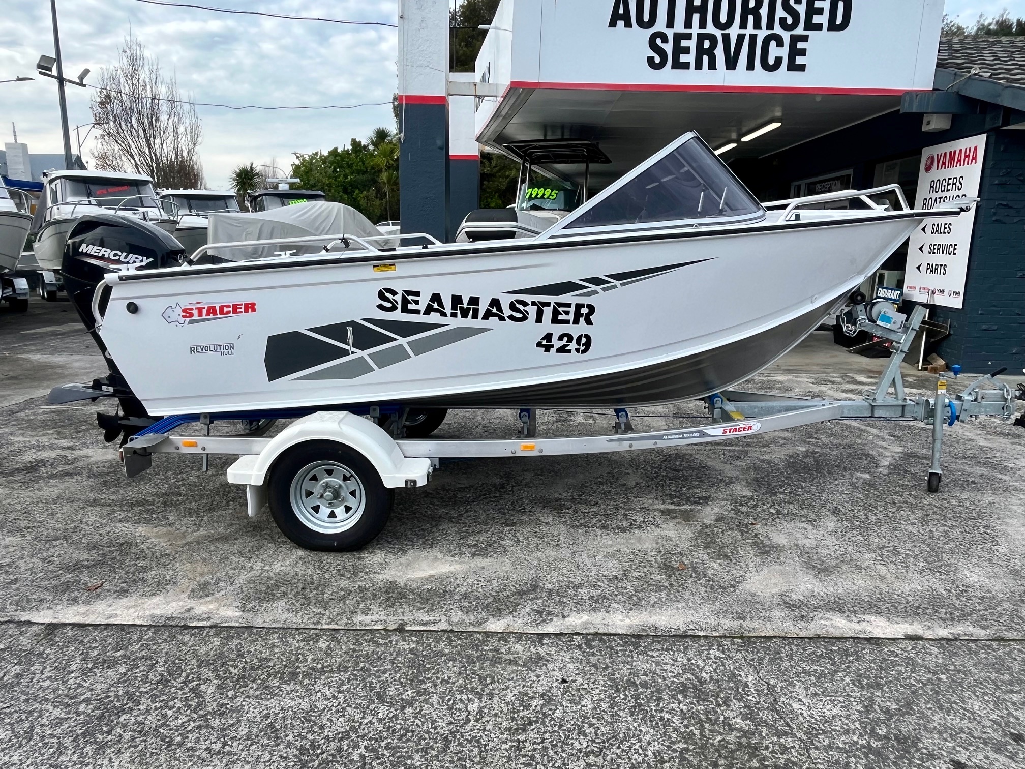 Rogers Boatshop: Stacer / 429 Sea Master / 2023