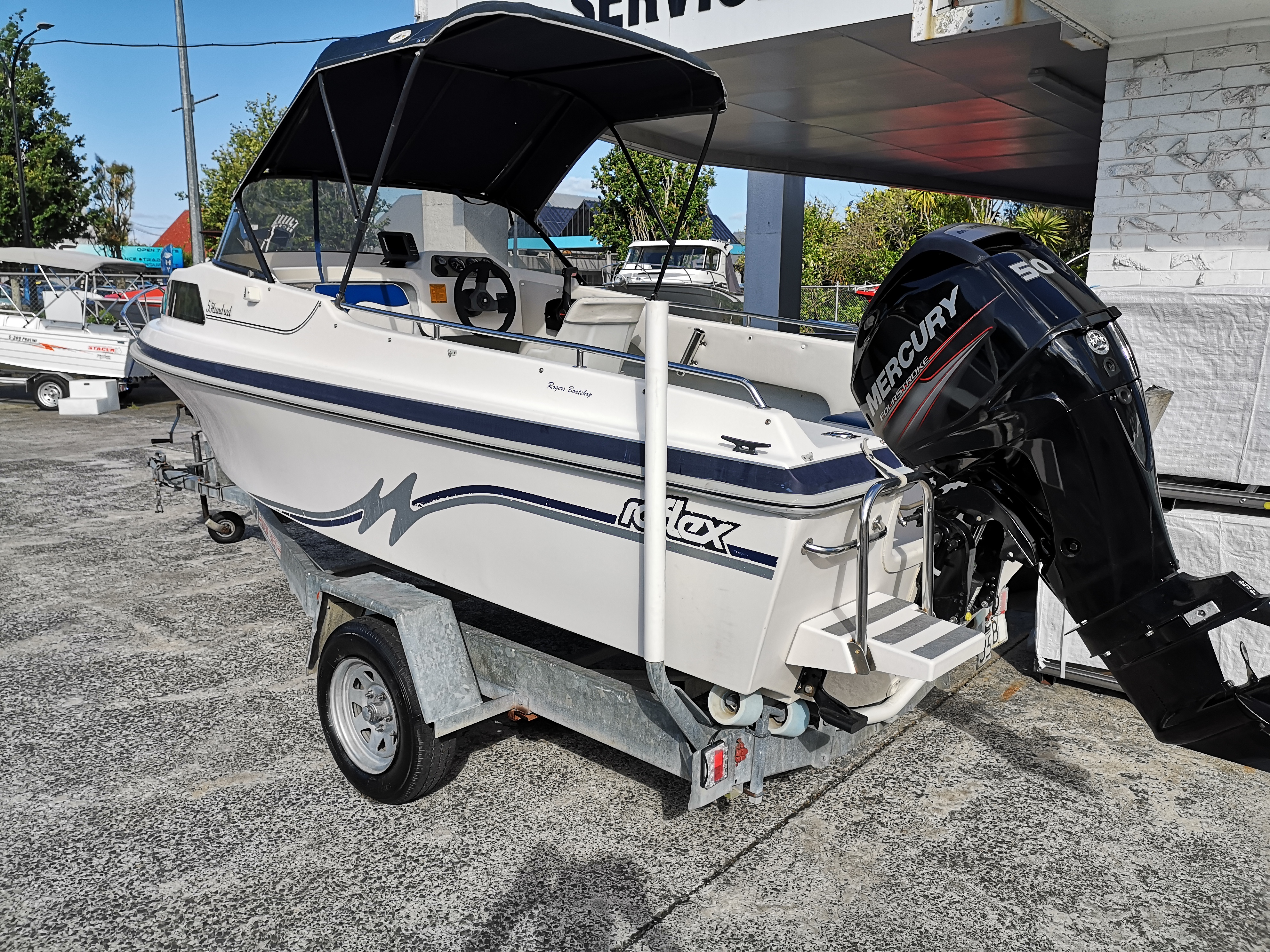 Rogers Boatshop: Reflex / 500 Fisherman / 1996