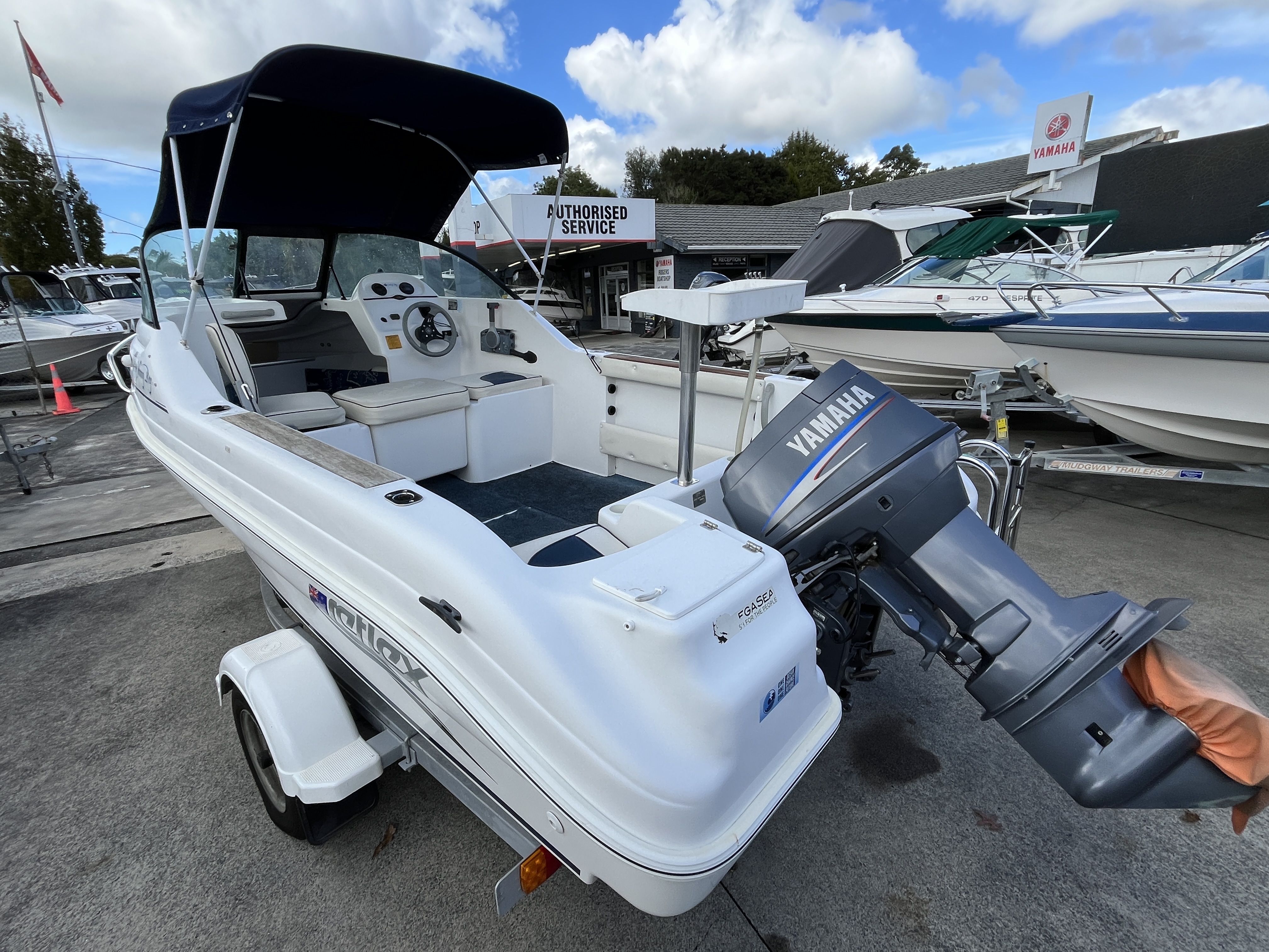 Rogers Boatshop: Reflex / 485 Chianti / 2004