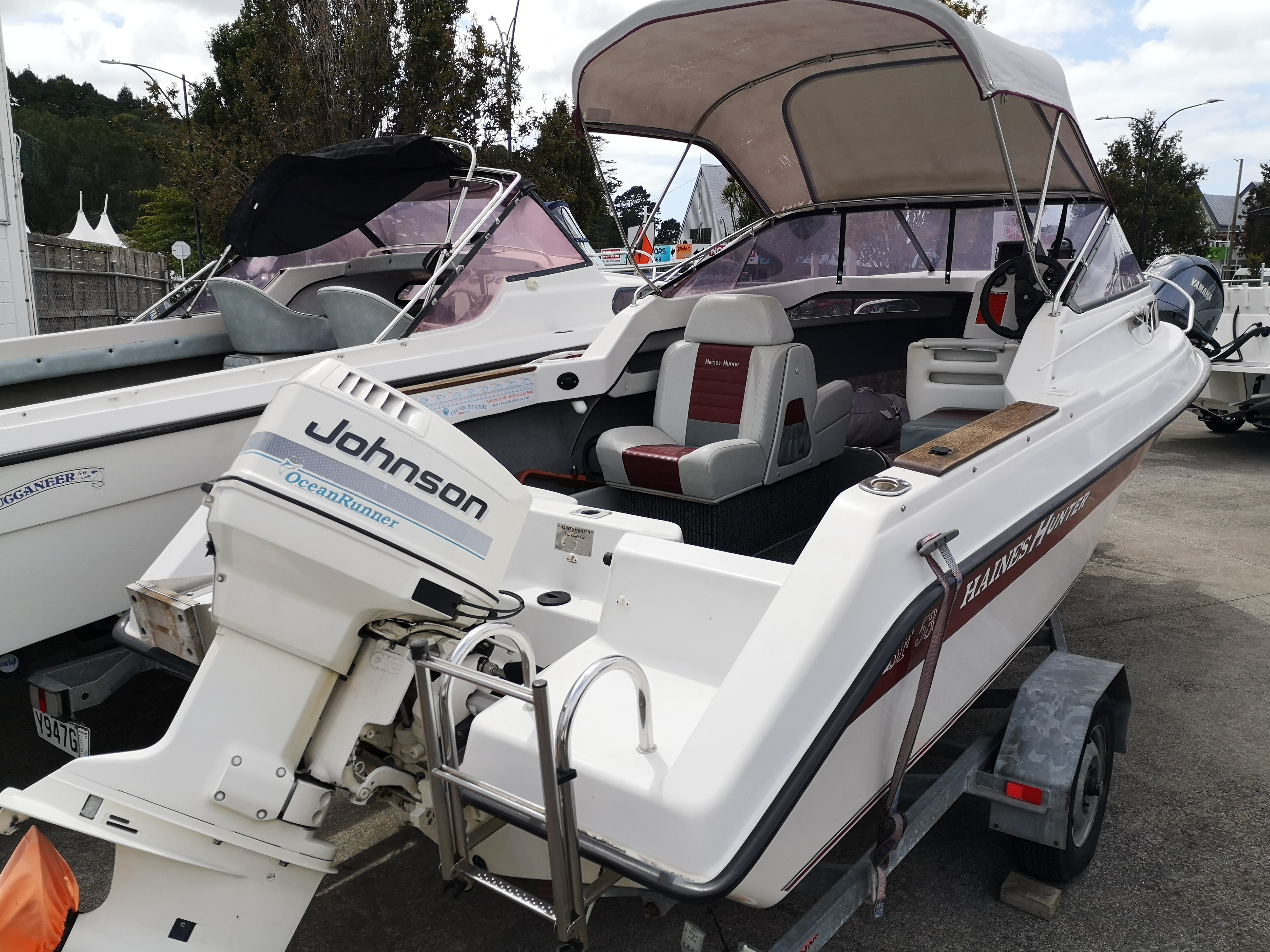 Rogers Boatshop: Haines Hunter / SF535 / 1996