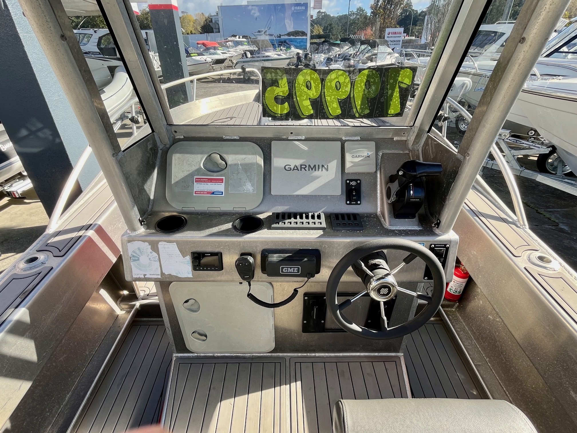 Rogers Boatshop: Kingfisher / 570 Mini Cat / 2019