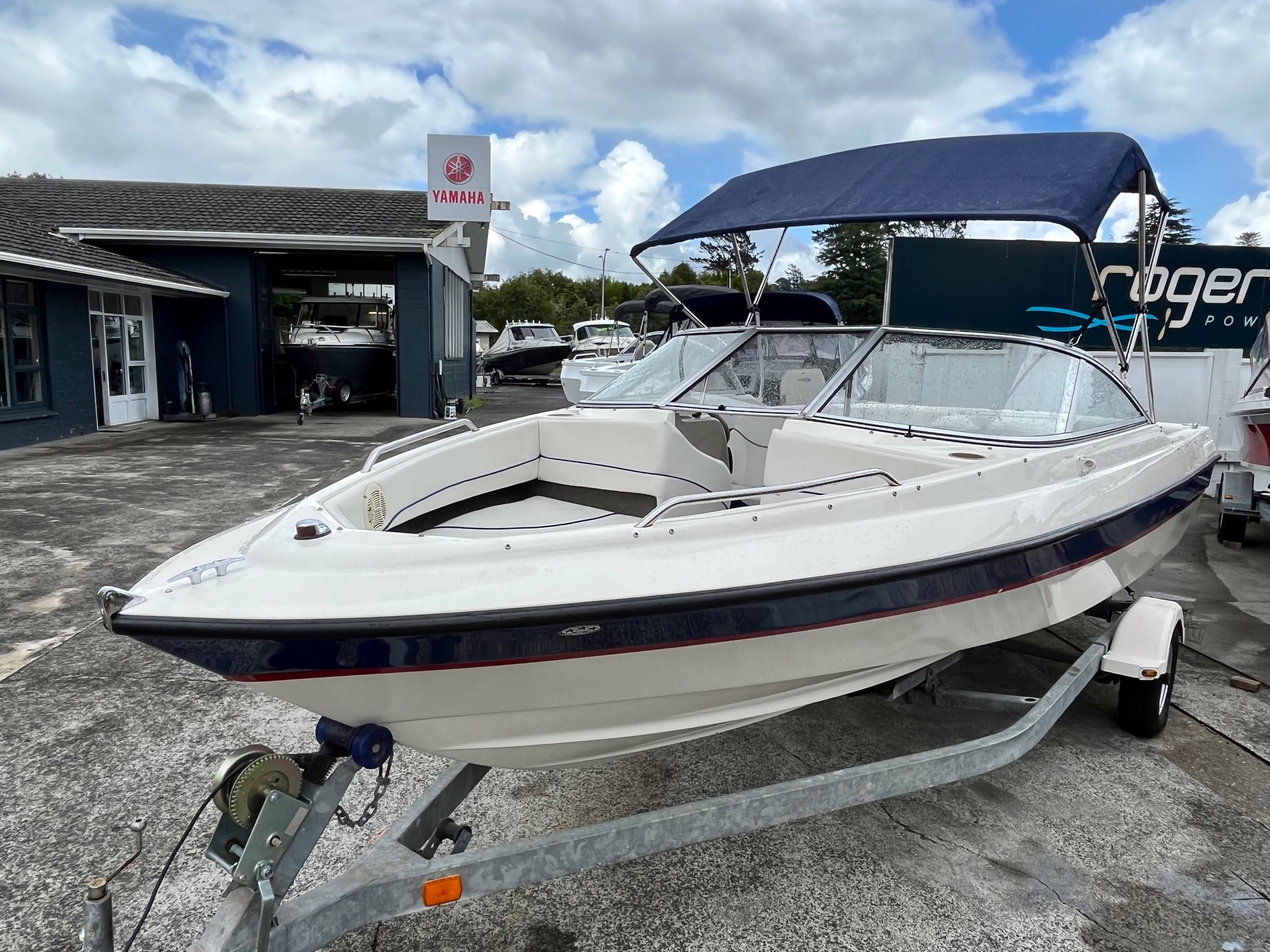 Rogers Boatshop: Bayliner / 195 Bow Rider / 2004