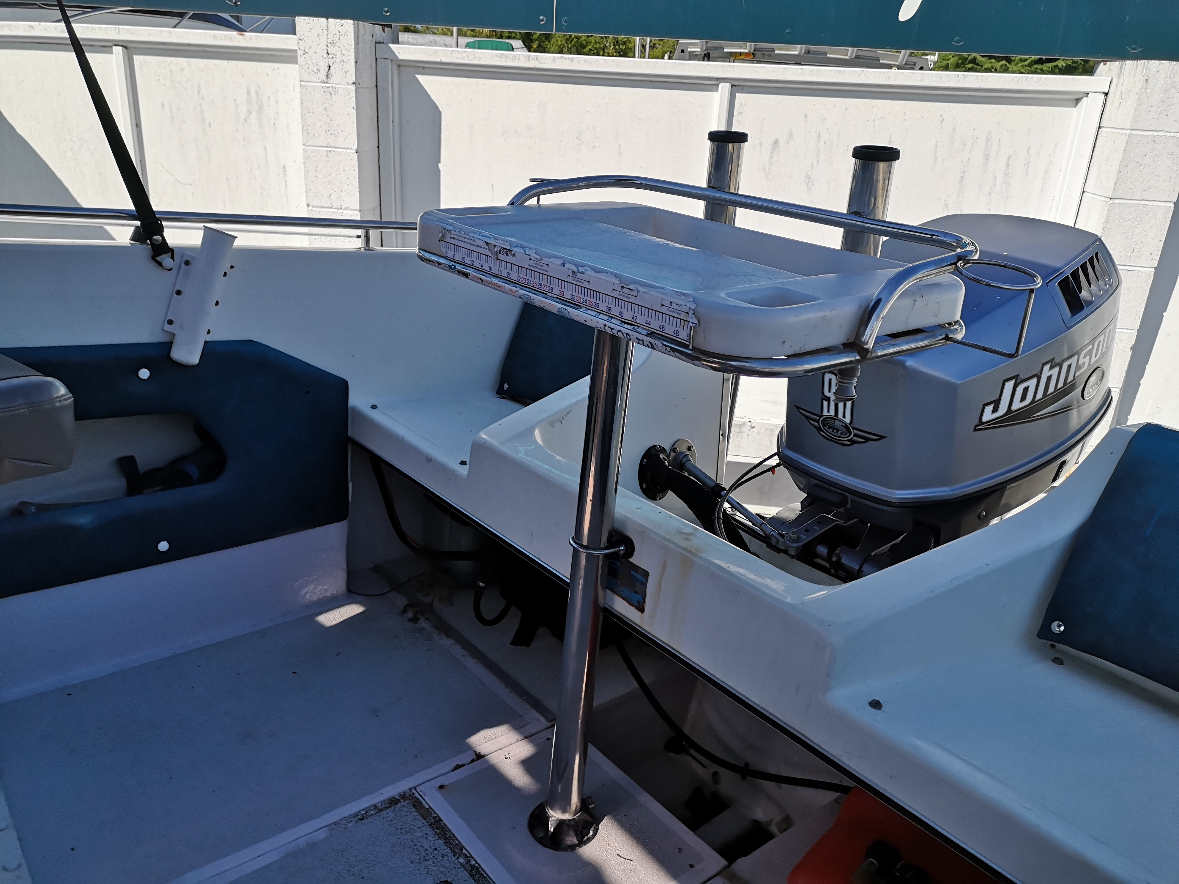 Rogers Boatshop: Bonito / 16 Cabin-Mk3 Hydrolift / 1986