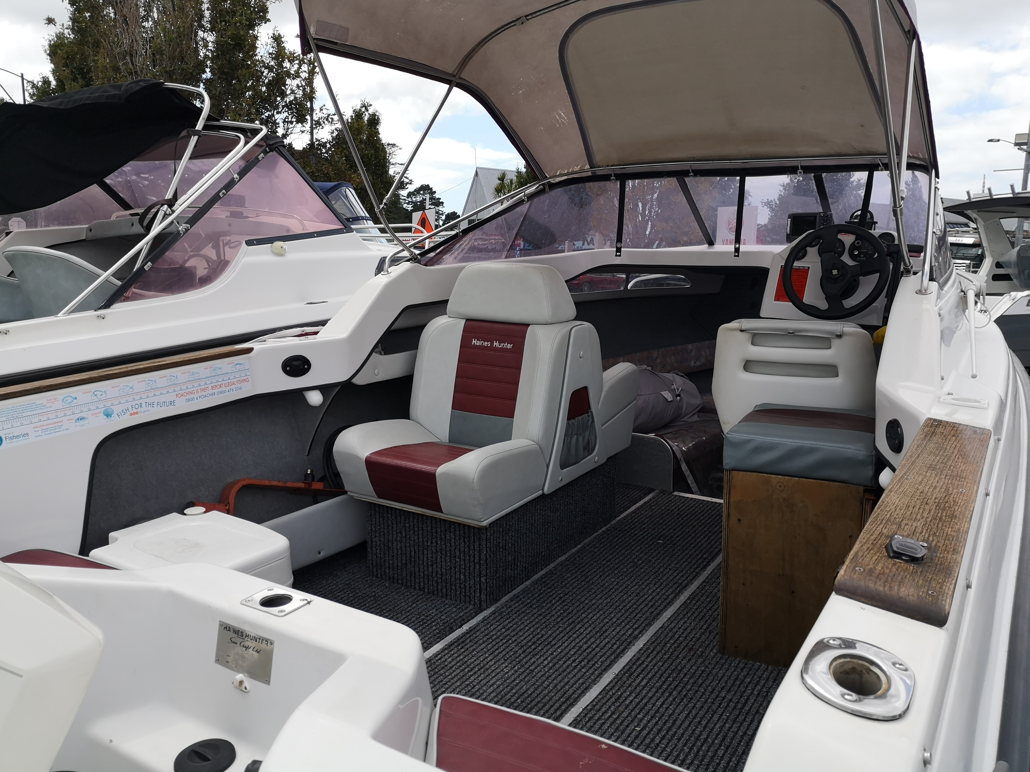 Rogers Boatshop: Haines Hunter / SF535 / 1996