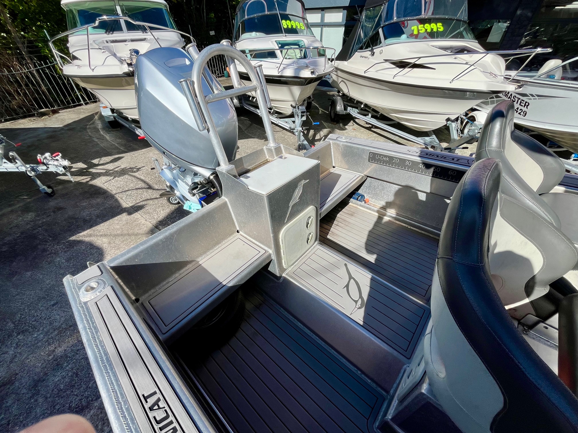 Rogers Boatshop: Kingfisher / 570 Mini Cat / 2019