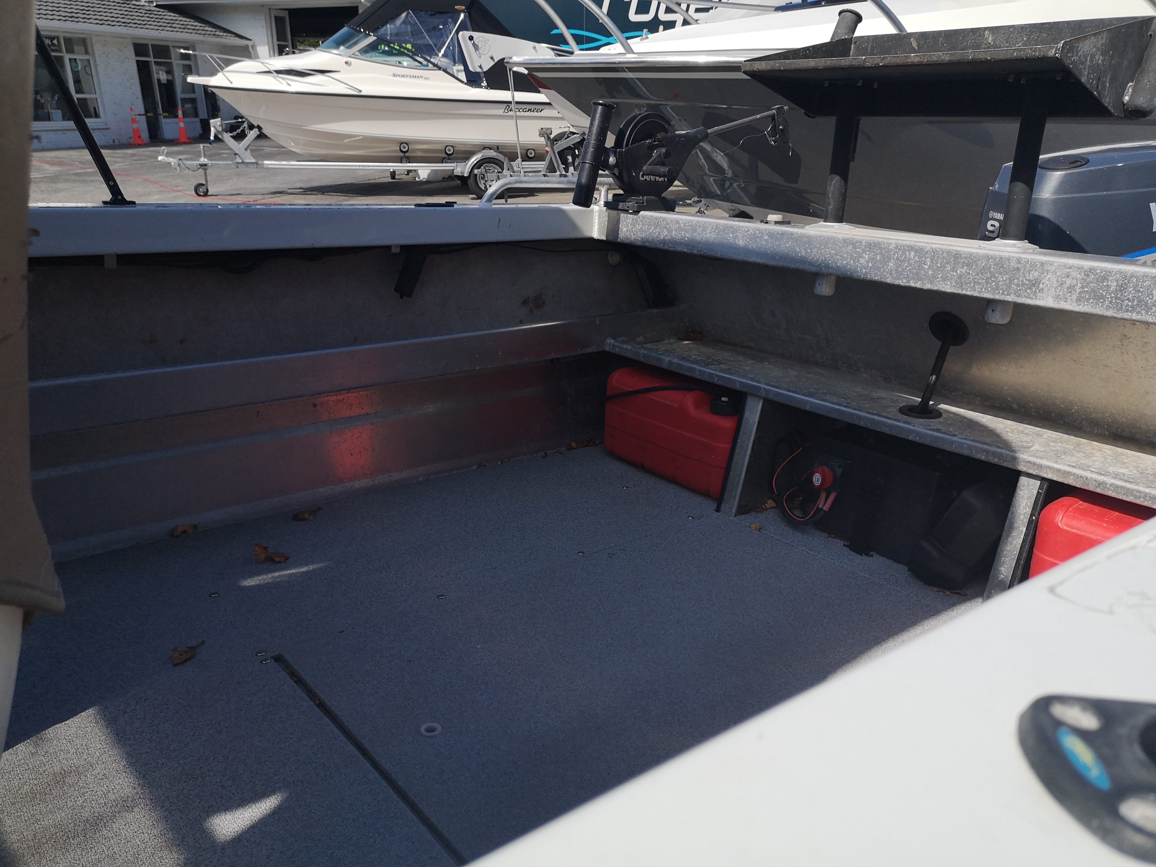Rogers Boatshop: Fyran / 530 Horizon / 2006