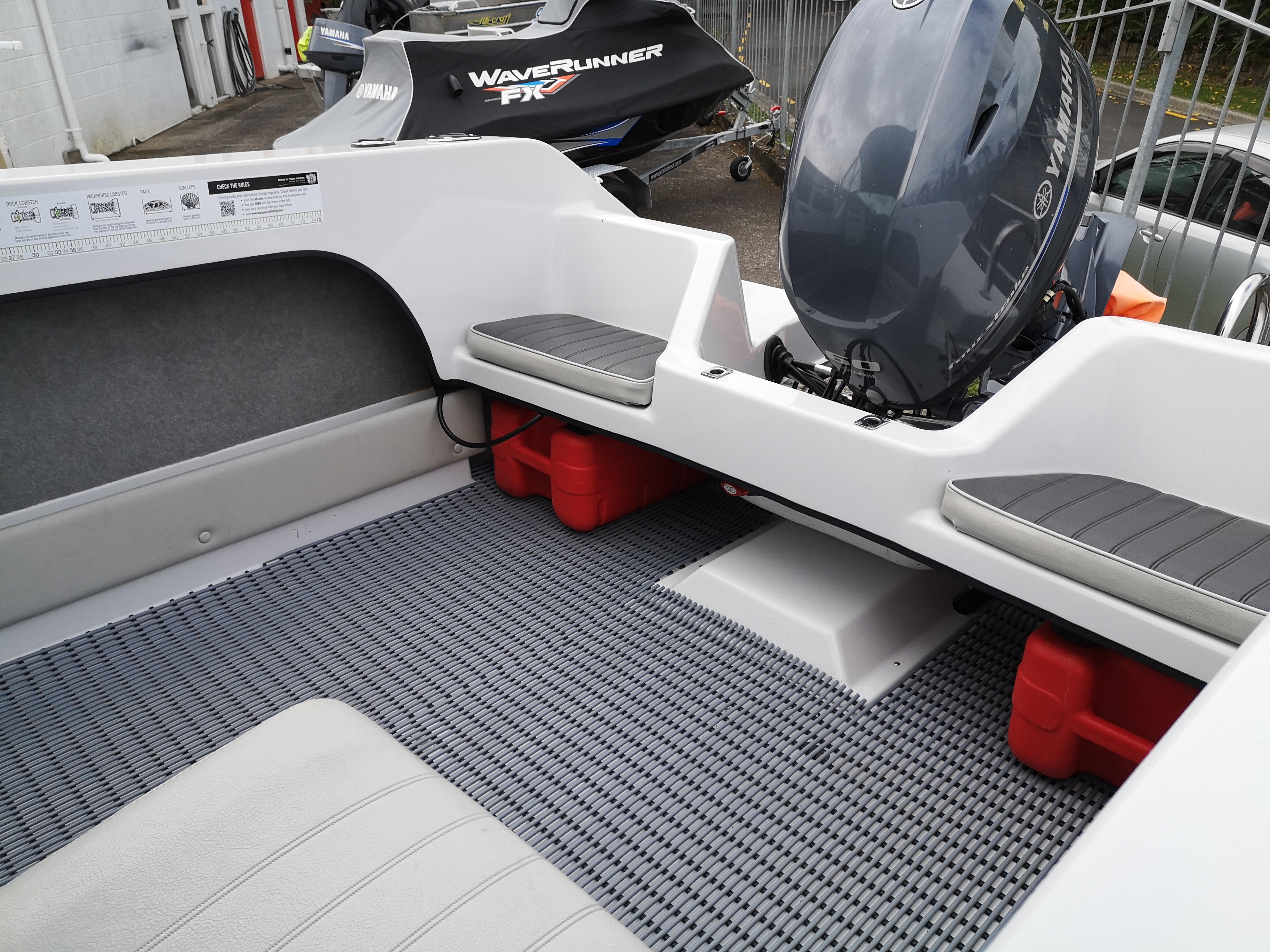 Rogers Boatshop: Haines Hunter / SF485 / 2014