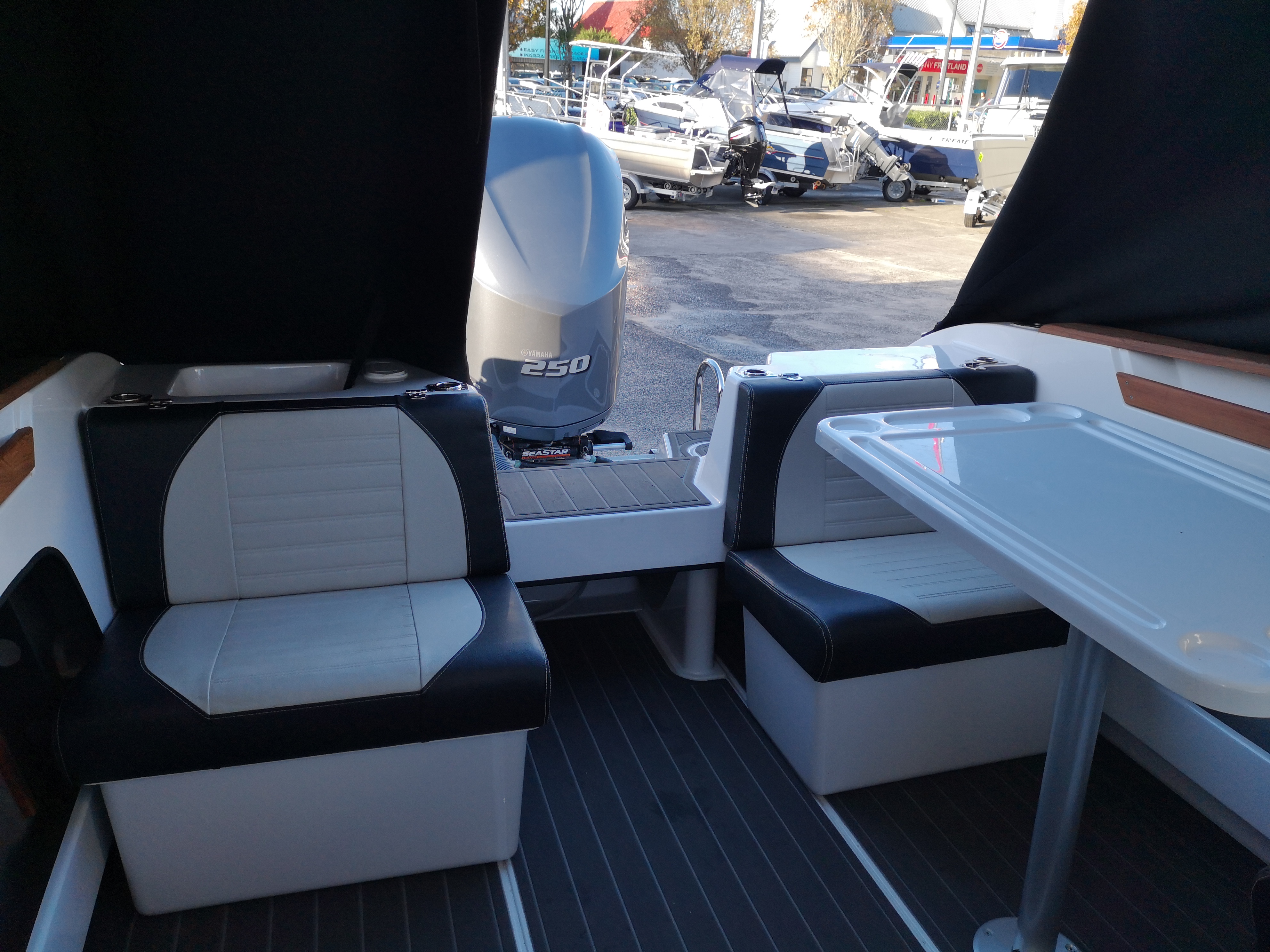 Rogers Boatshop: Haines Hunter / SP725 / 2019