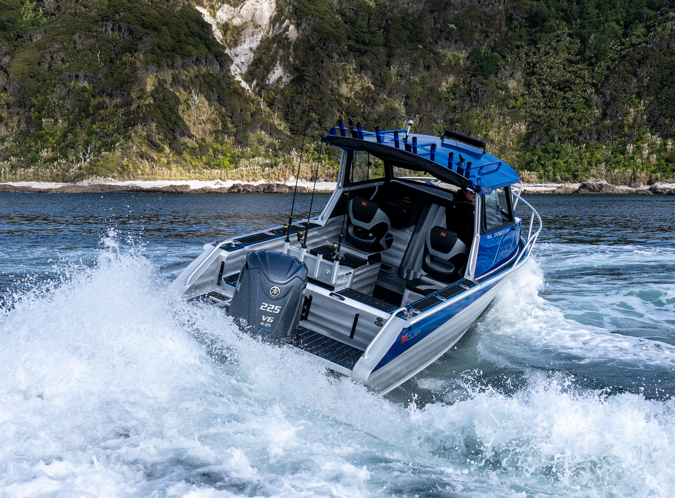Rogers Boatshop: Mclay / 661 Cross X Over / 2025